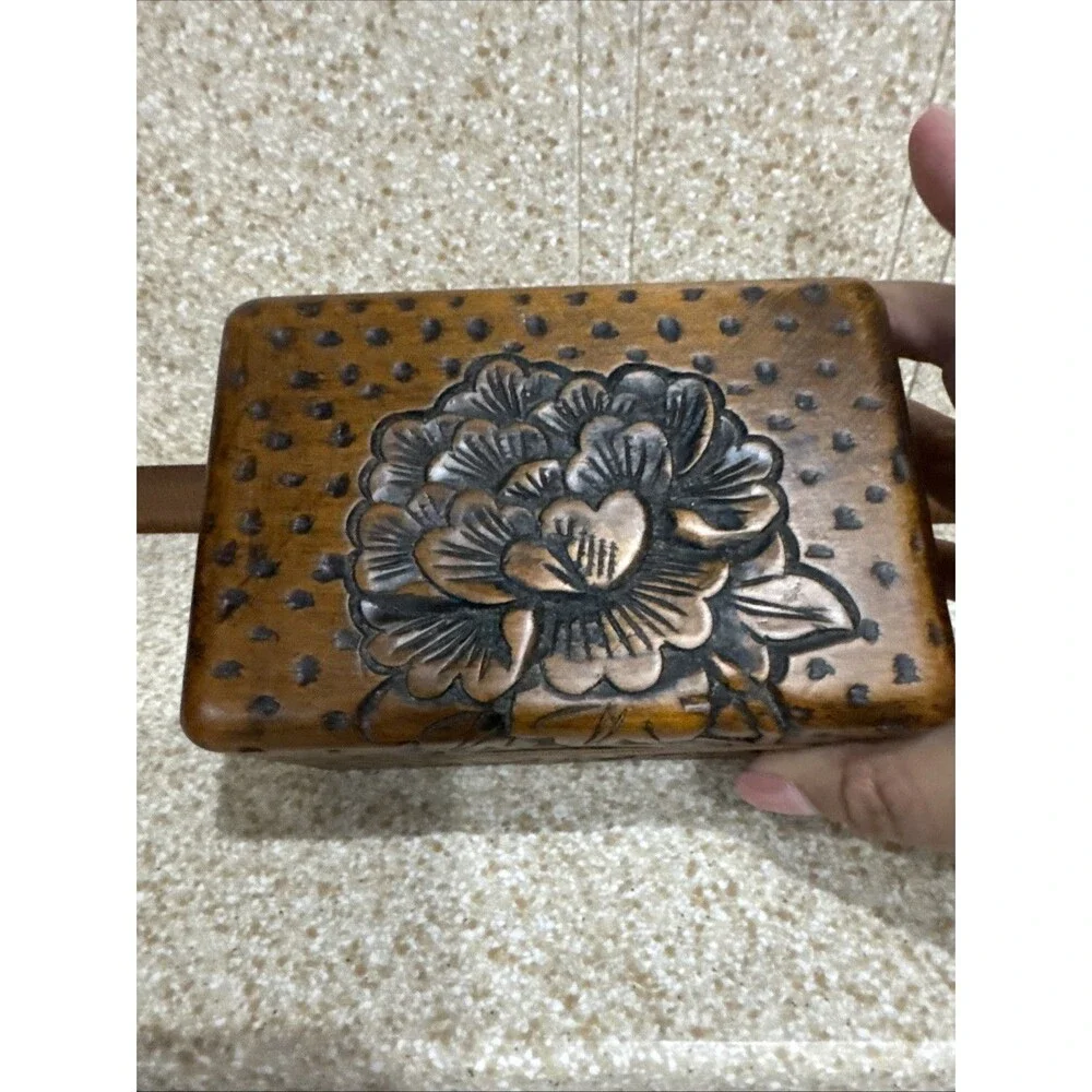 Unbranded this vintage